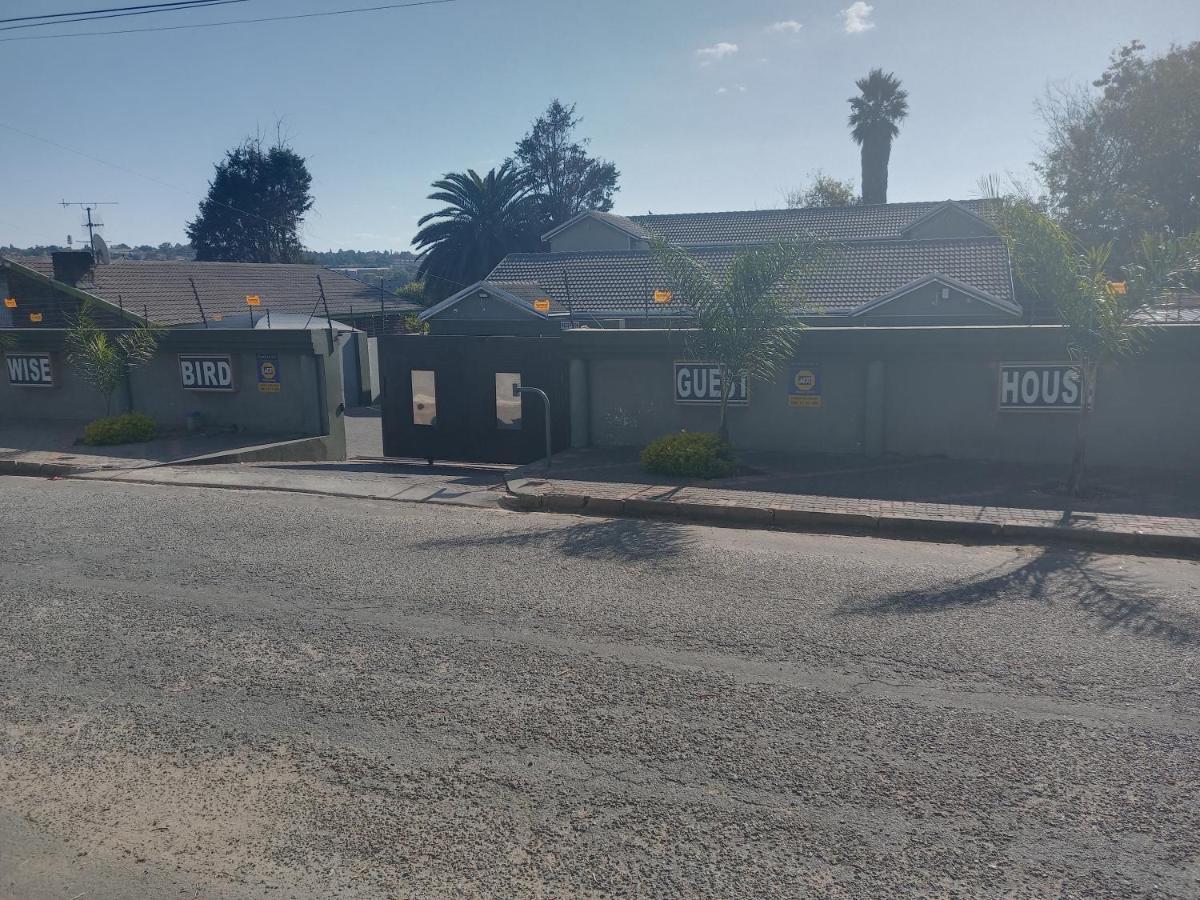 Wise Bird Guest House Roodepoort Exterior photo