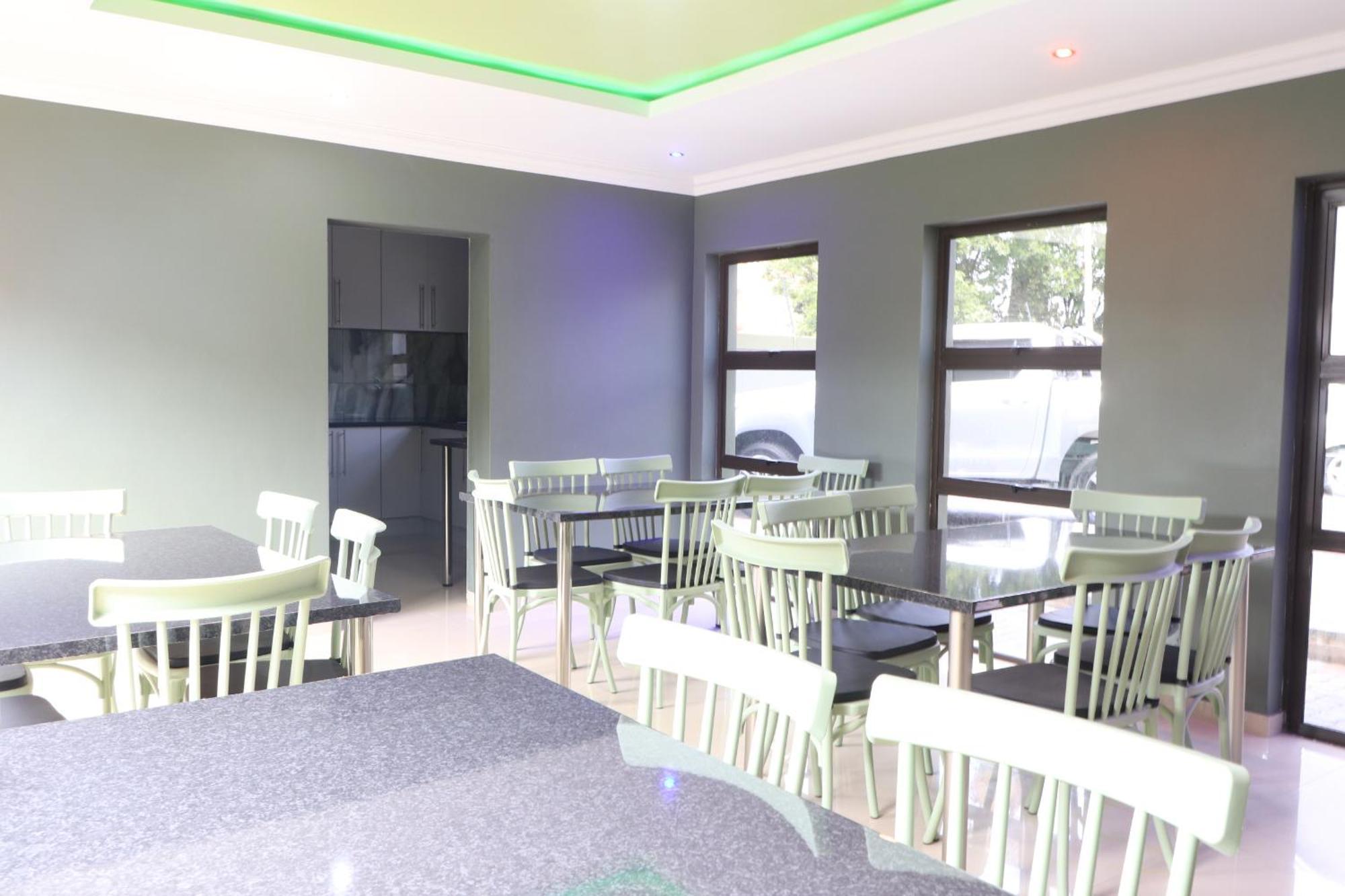 Wise Bird Guest House Roodepoort Exterior photo